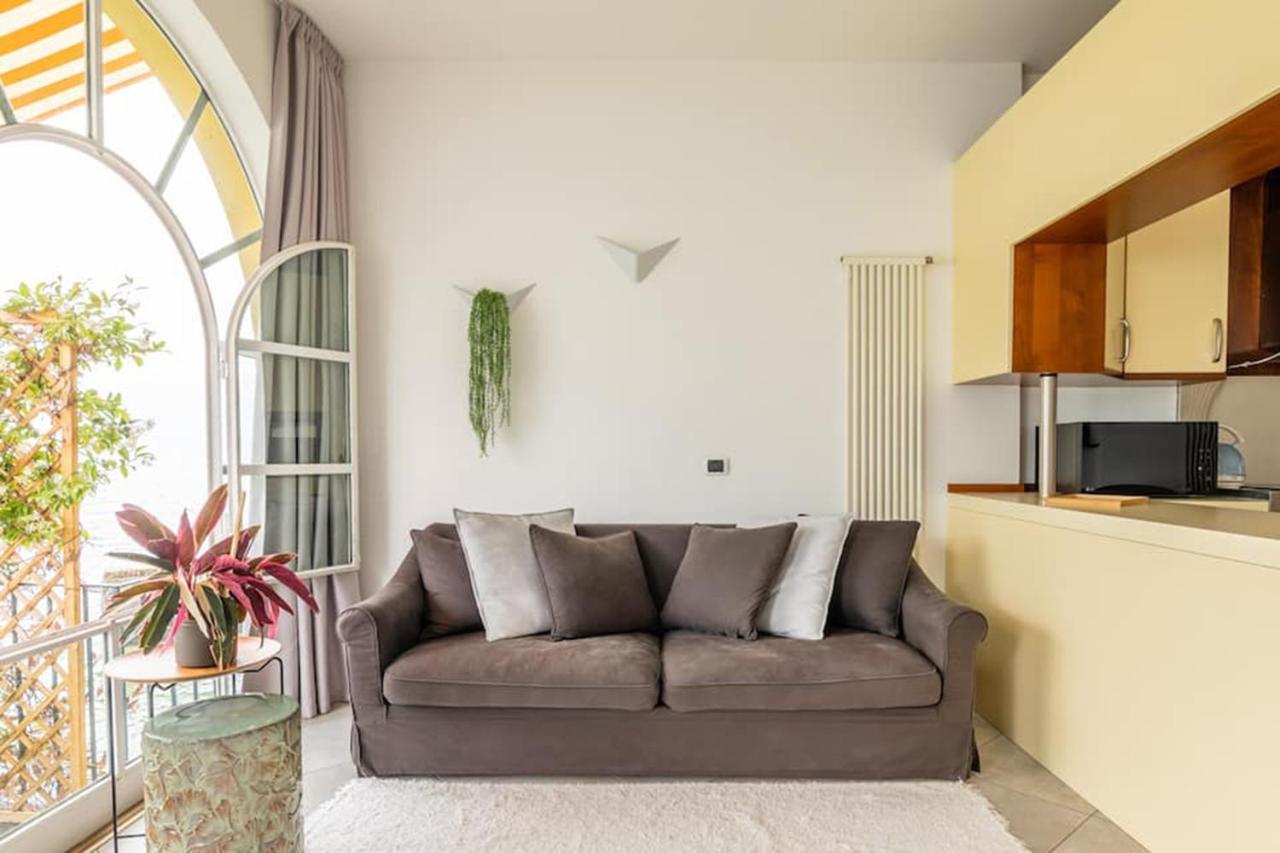 شقة Terrace On The Lake Oliveto Lario المظهر الخارجي الصورة